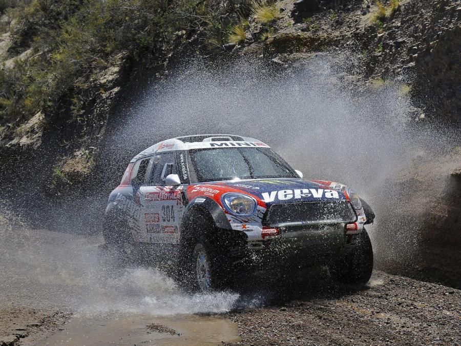  Mini Cooper Countryman All4 Racing 2011 года  (фото 30 из 30)